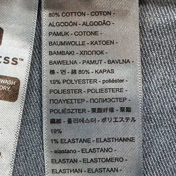 NWT Levi’s Jeans Women's Light Blue Jeans W32 L28 - Picture 4 of 6